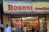 Jewelry worth Rs. 62,000 stolen from Roshni Jewelers